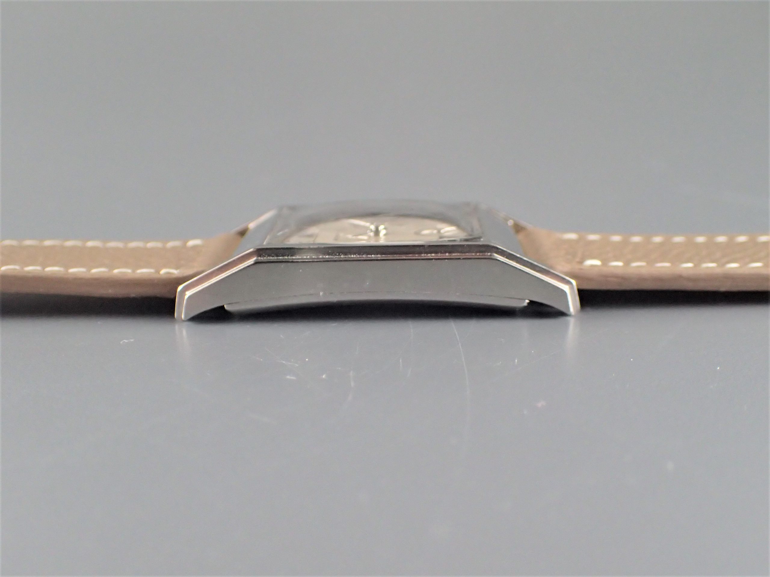 Steel, Two tone dial
