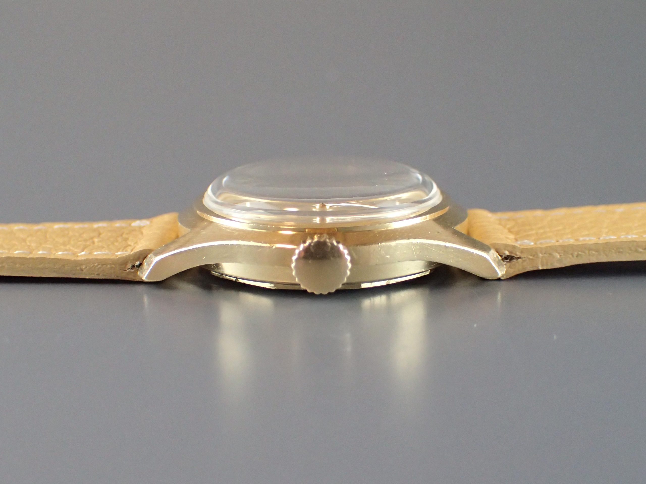 Yellow, Sweep seconds