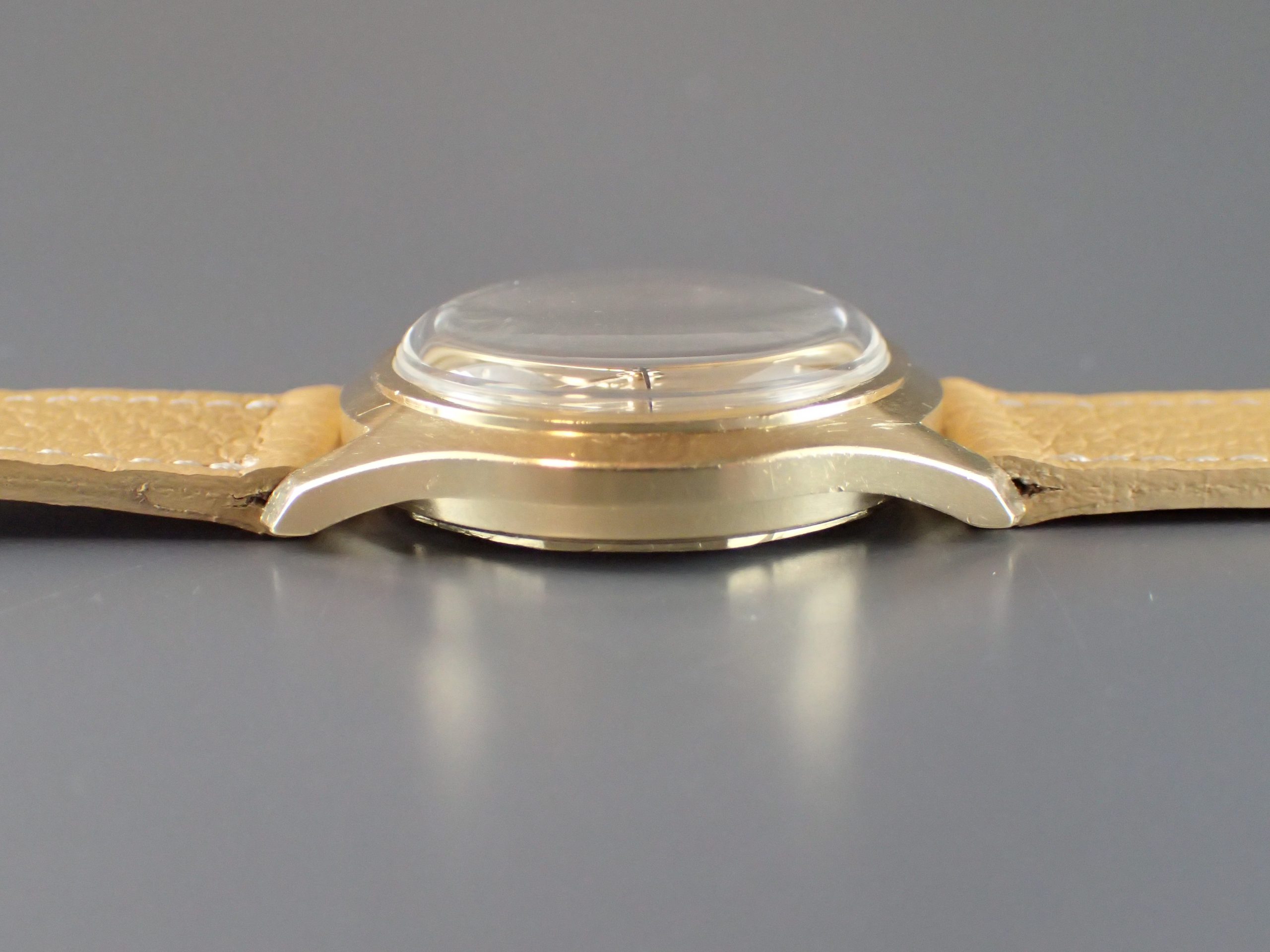 Yellow, Sweep seconds