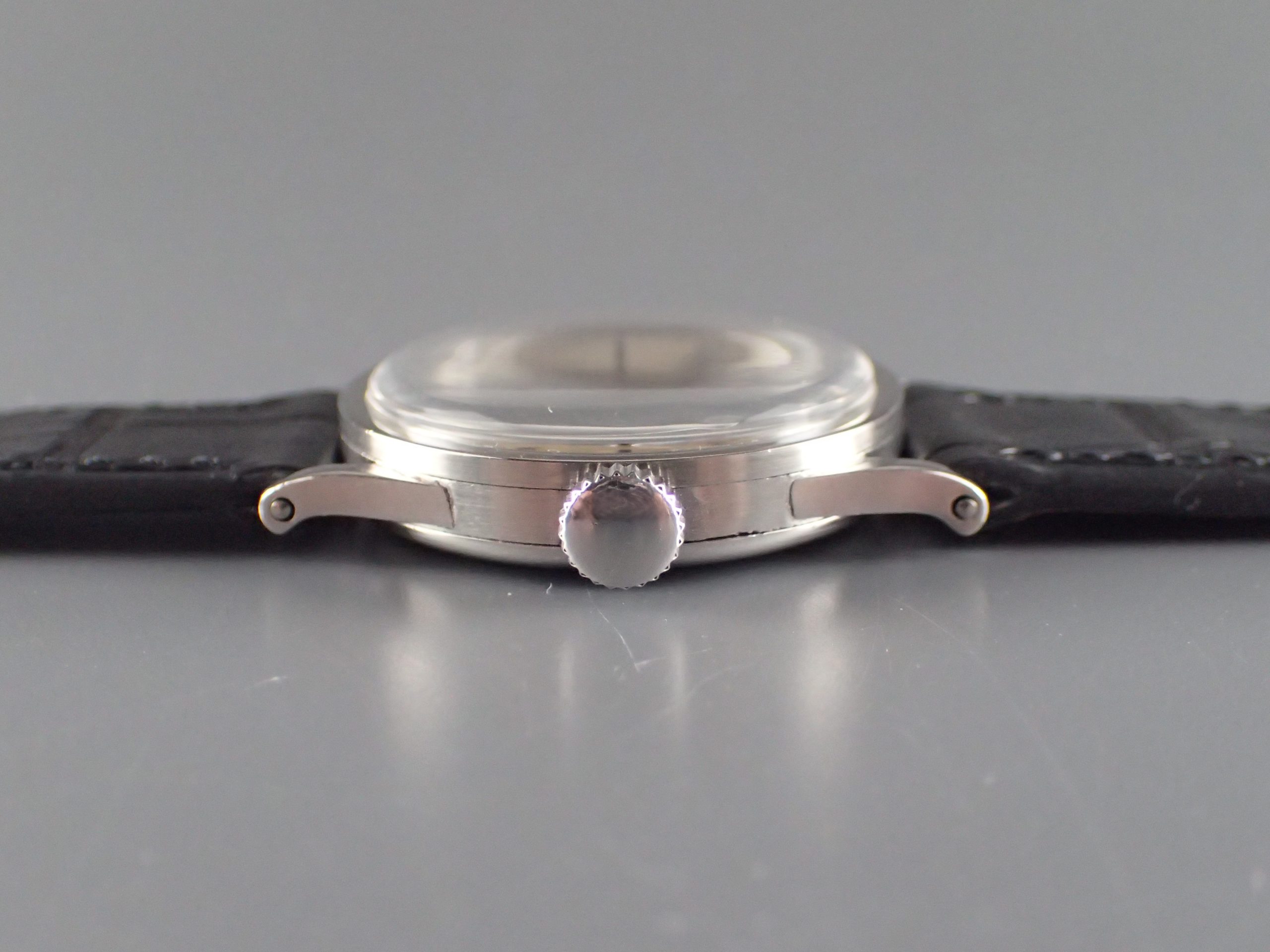 スティール、ブラックエナメルインデックス