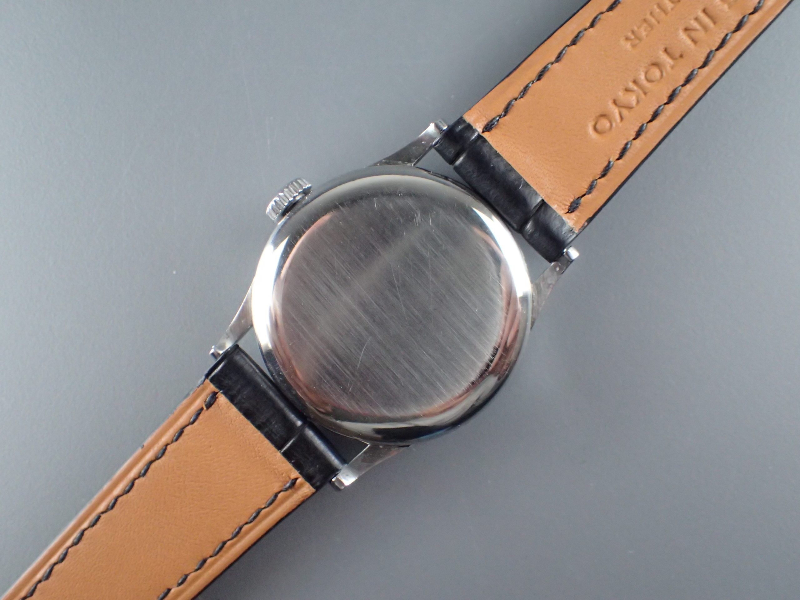 スティール、ブラックエナメルインデックス