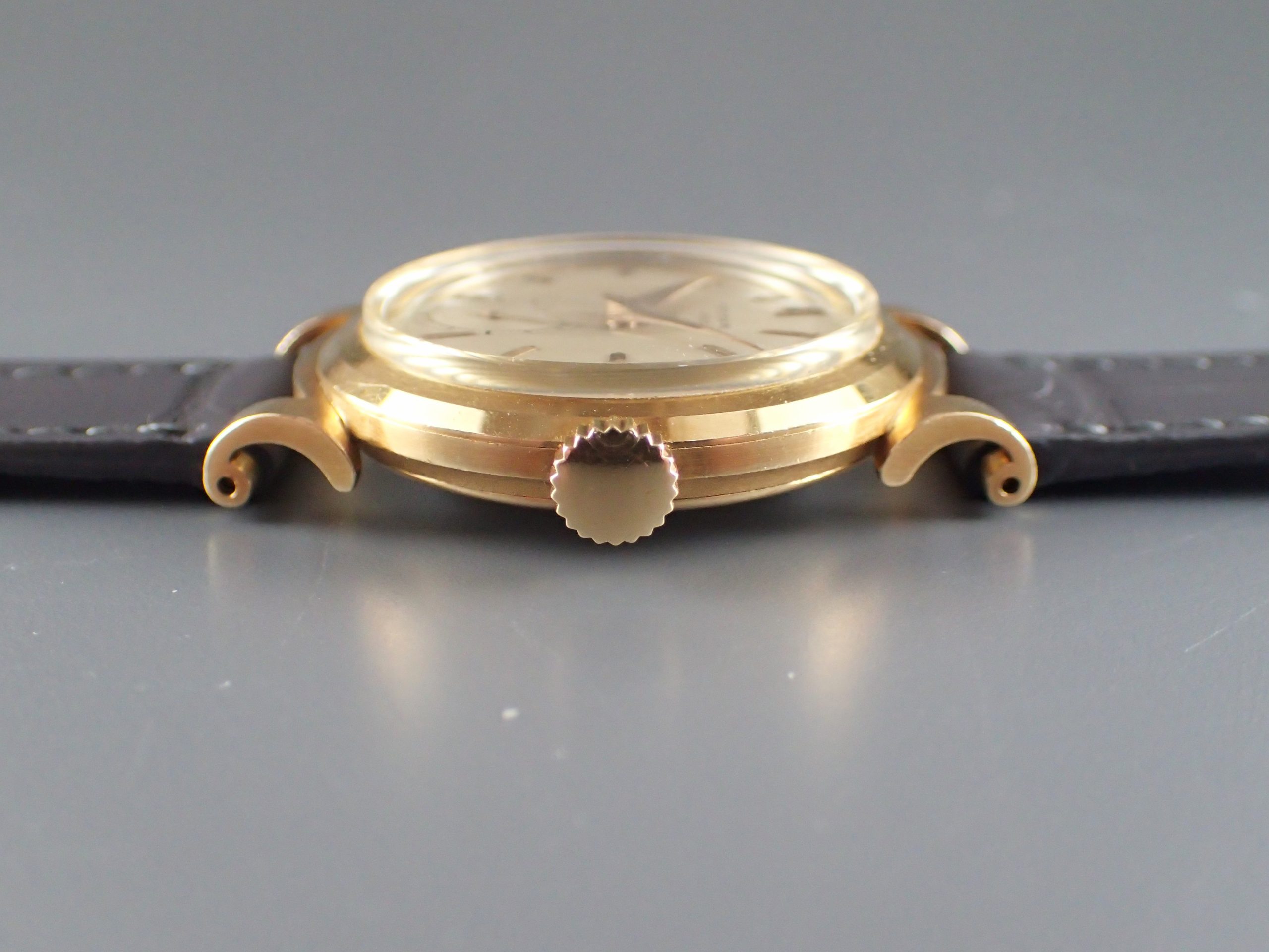 イエロー、スクロールラグ