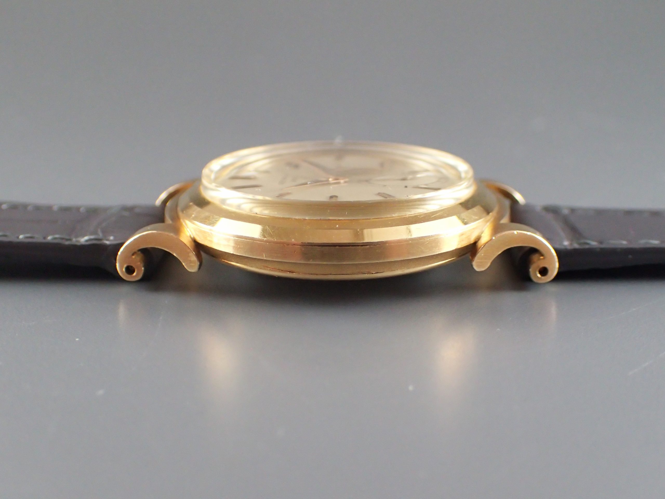 イエロー、スクロールラグ