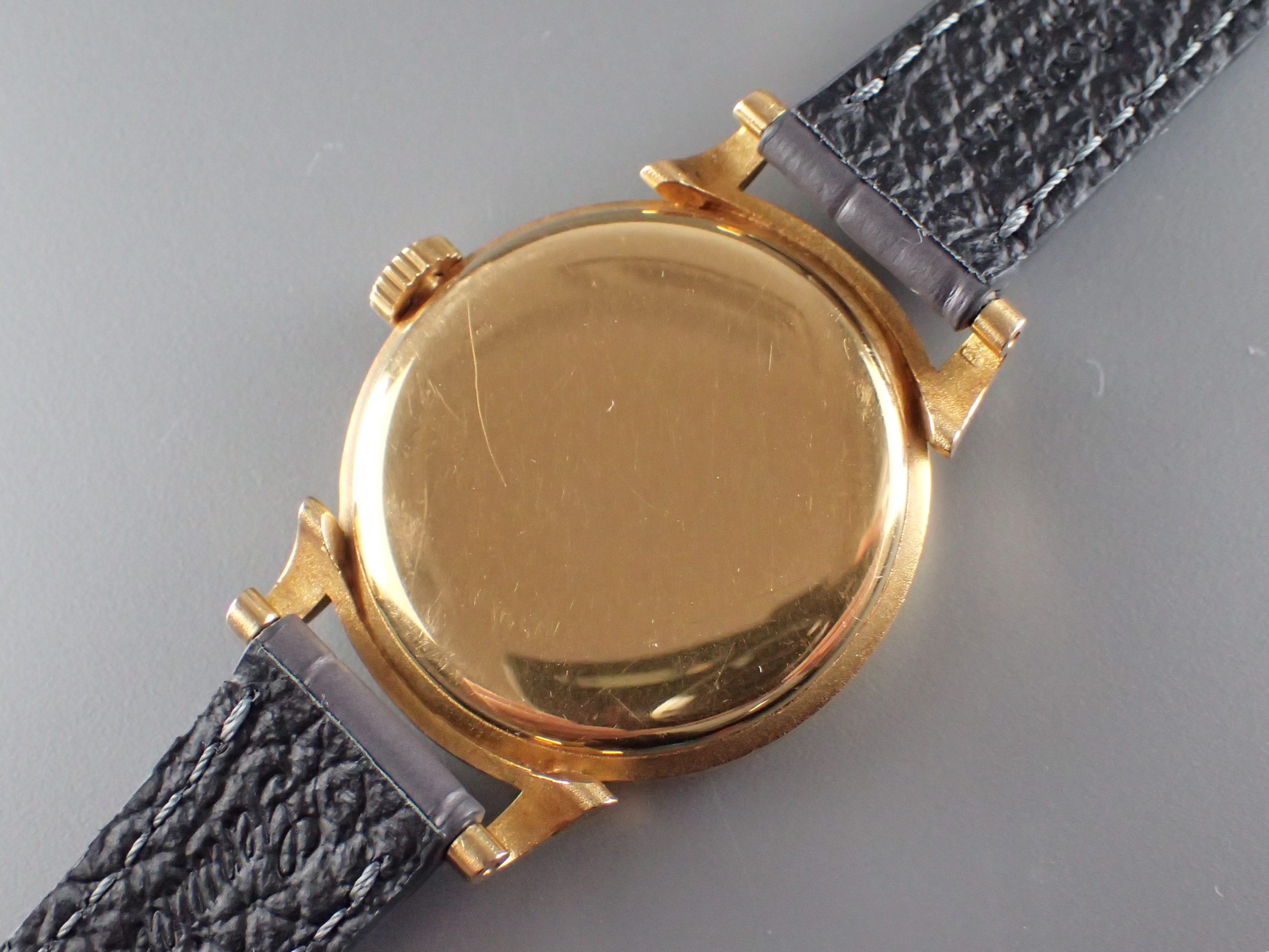 イエロー、スクロールラグ