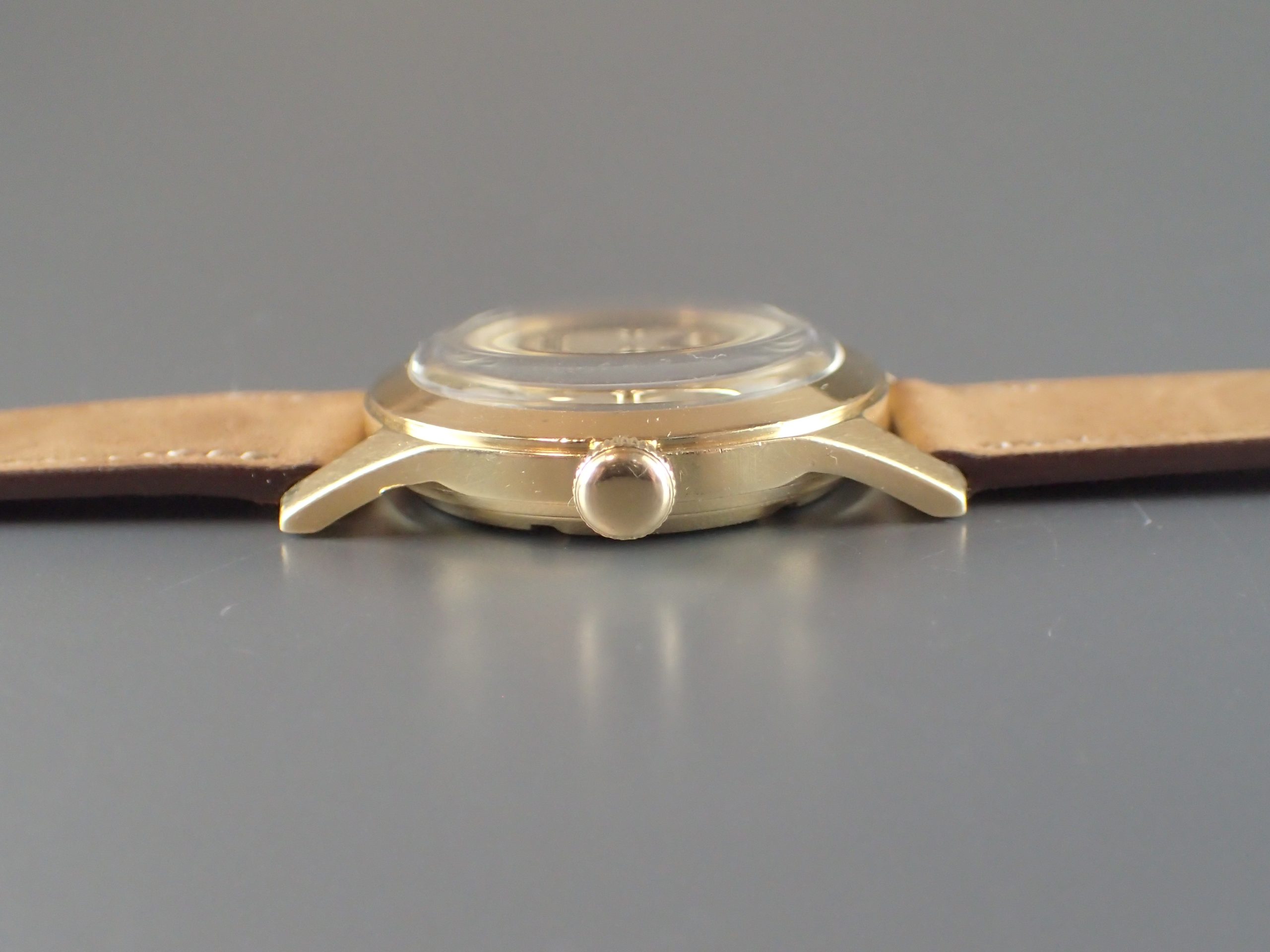 Yellow, Breguet numerals