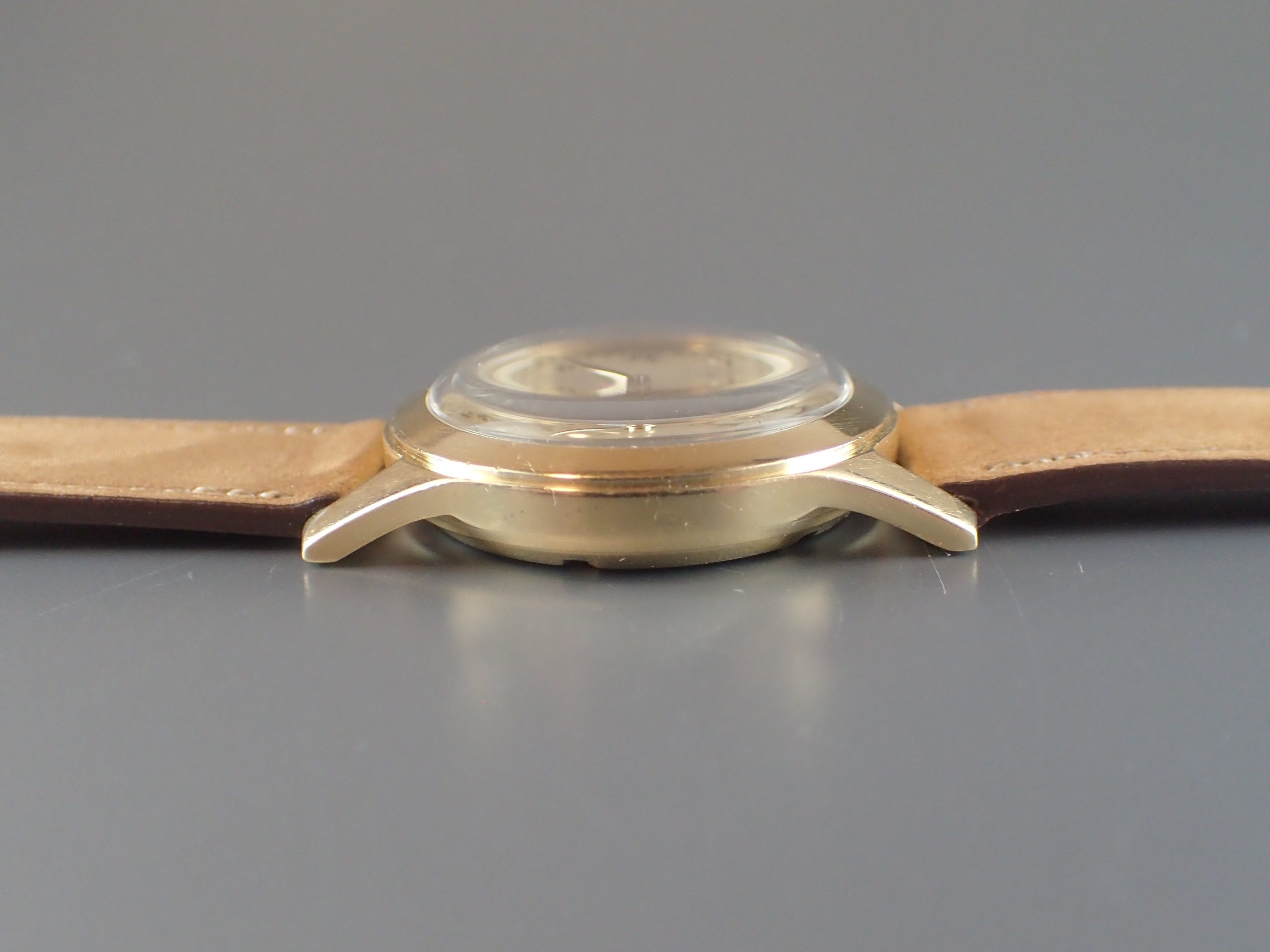 Yellow, Breguet numerals